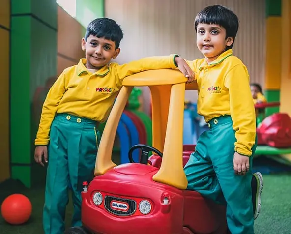 Makoons Kaka Nagar