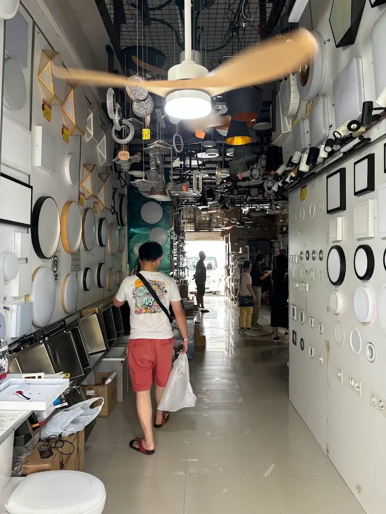 Yafen Lighting and Ceiling Fan