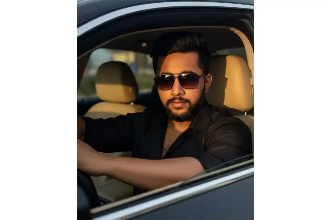 Dhruv Thakkar SEO Expert