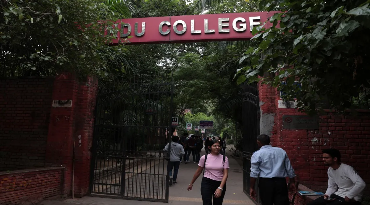 Hindu College–Delhi University 4